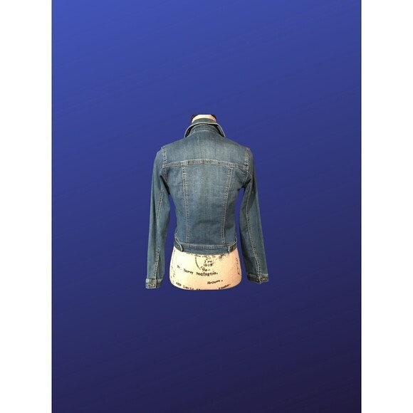 REFUGE Cropped Jean Jacket, BLUE/DARK WASH, Women's Size Small, NWOT - Picture 2 of 9